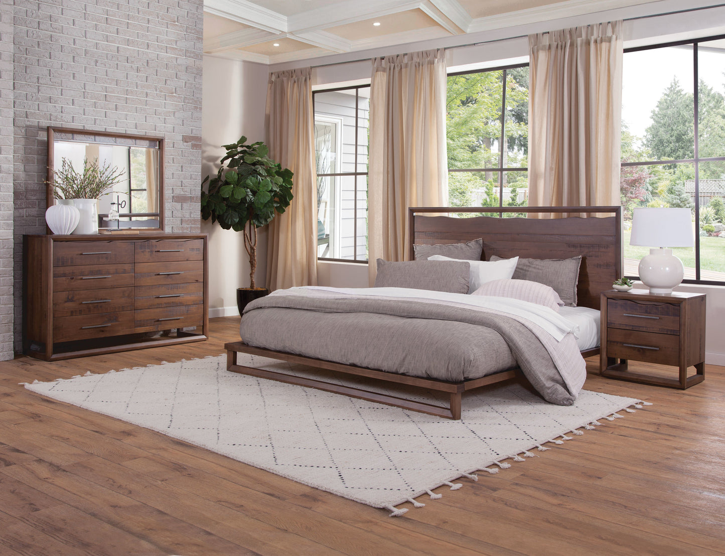 Lofton - 4 Piece Queen Bedroom Set - Brown